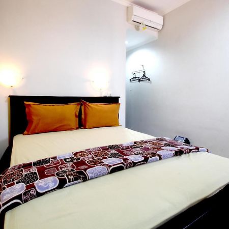 Hotel Elresas Lamongan Exterior foto